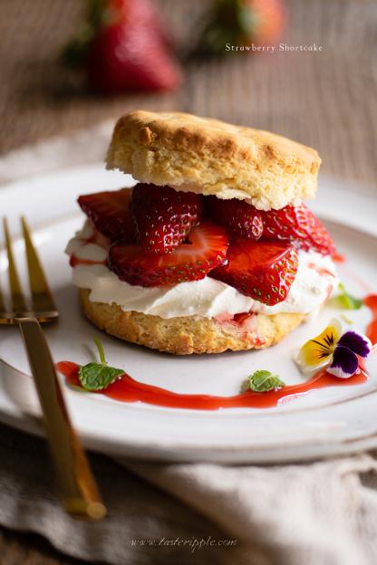 Fresh Strawberry Rhubarb Pie